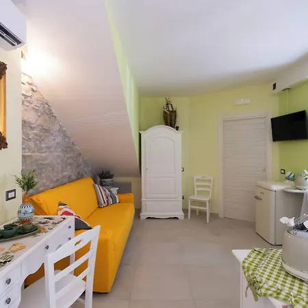 Le Stanze Del Conte Bed and Breakfast 3*
